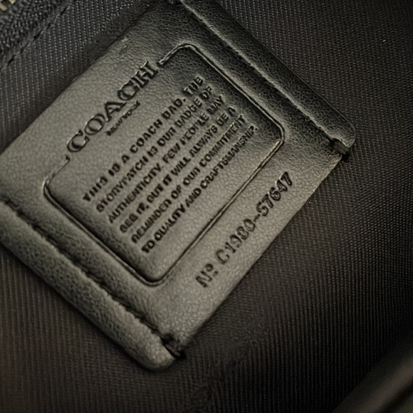 DESIGNER: Coach mixed leather Edie bag - Picture 10 of 17